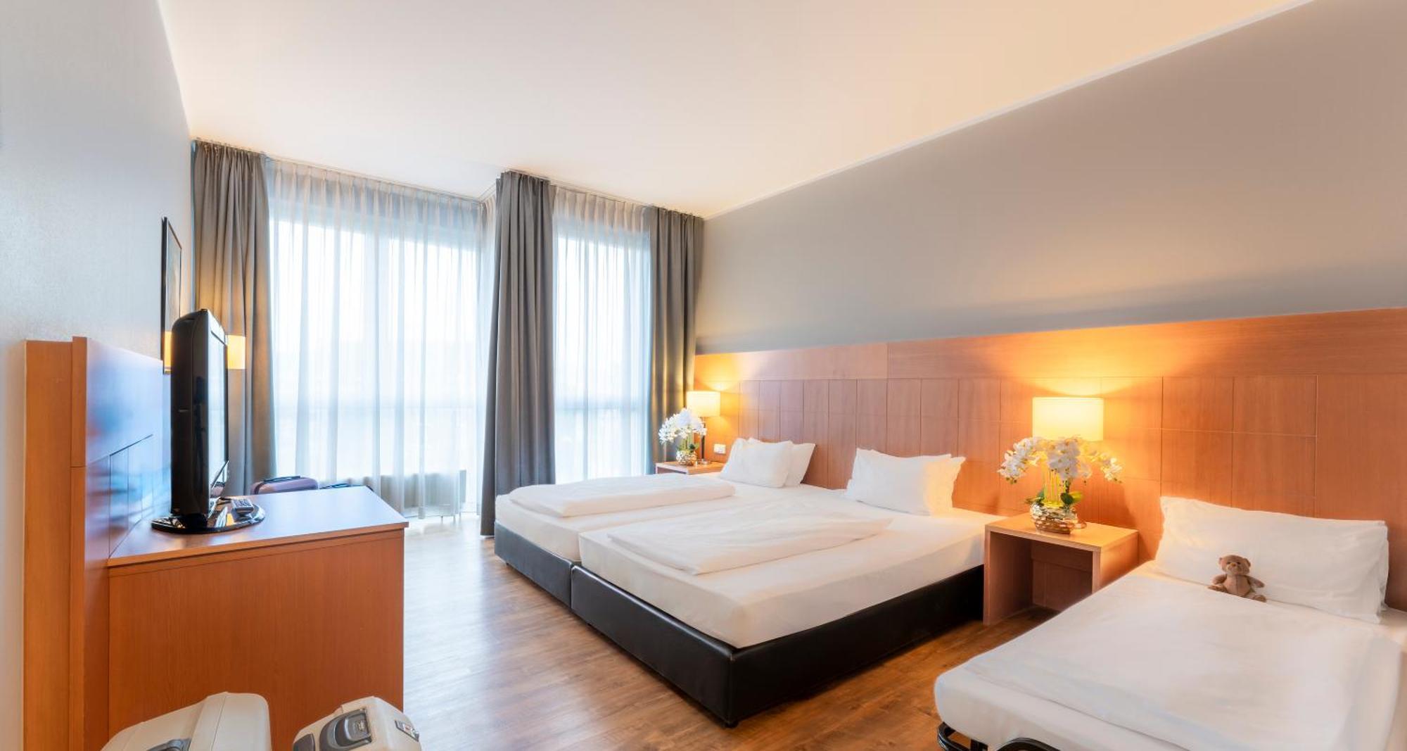 Plaza Premium Koeln Hotel Eksteriør billede