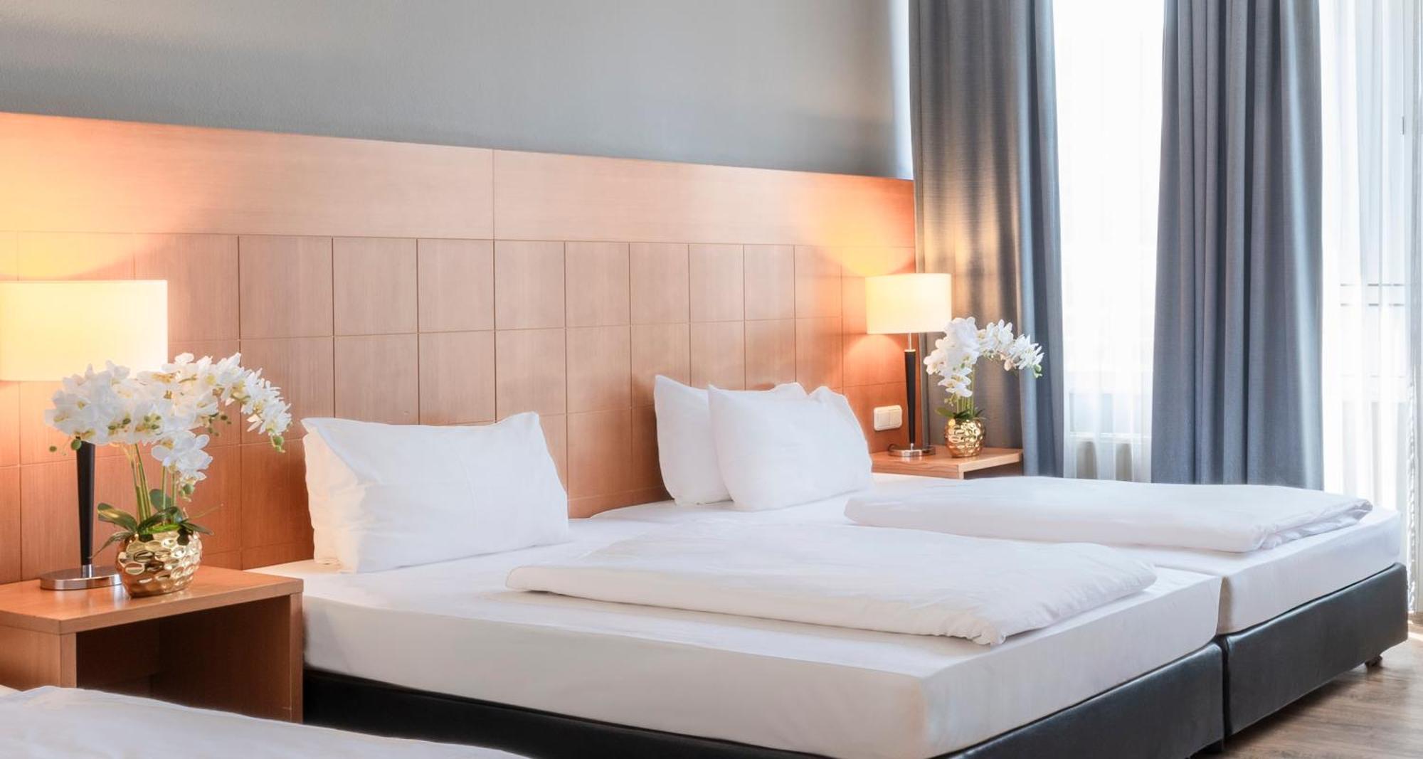 Plaza Premium Koeln Hotel Eksteriør billede