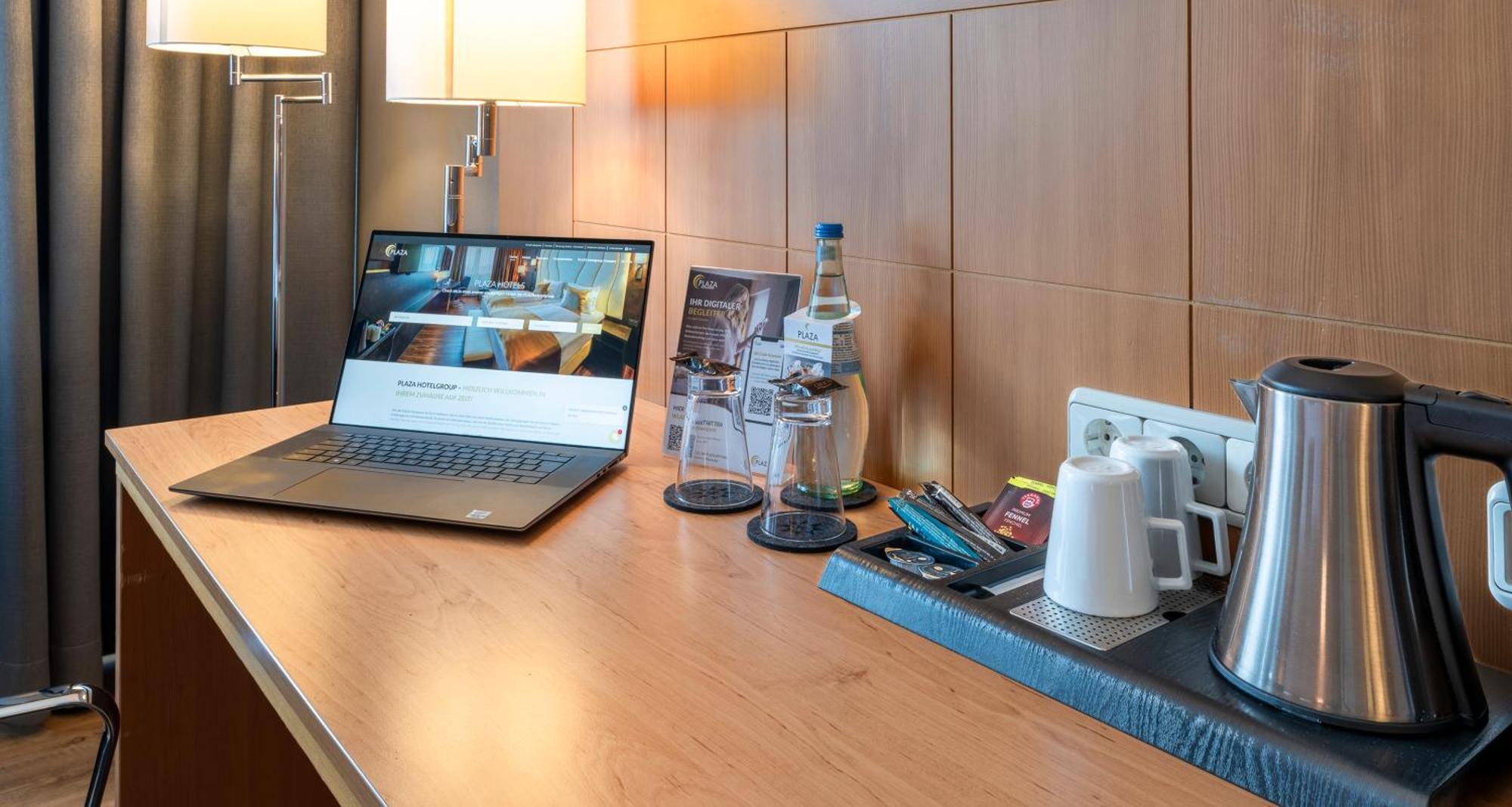Plaza Premium Koeln Hotel Eksteriør billede