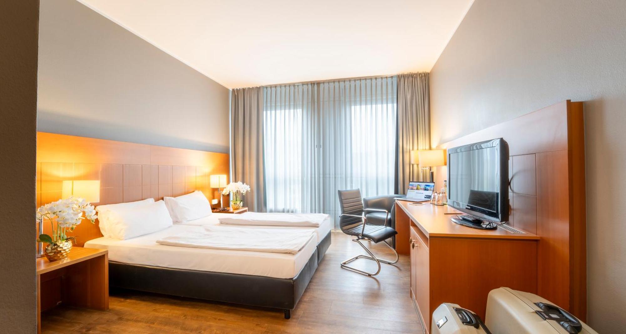 Plaza Premium Koeln Hotel Eksteriør billede