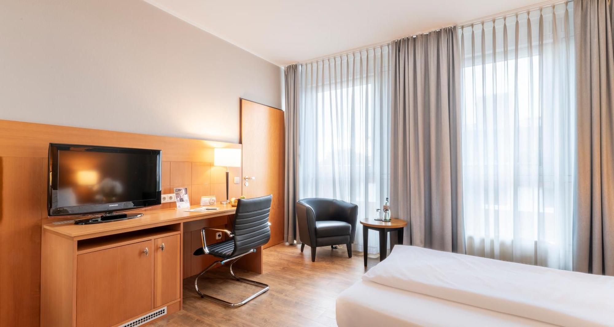 Plaza Premium Koeln Hotel Eksteriør billede