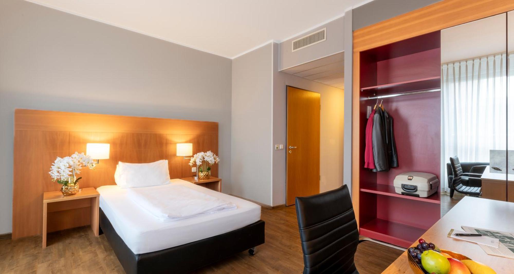 Plaza Premium Koeln Hotel Eksteriør billede