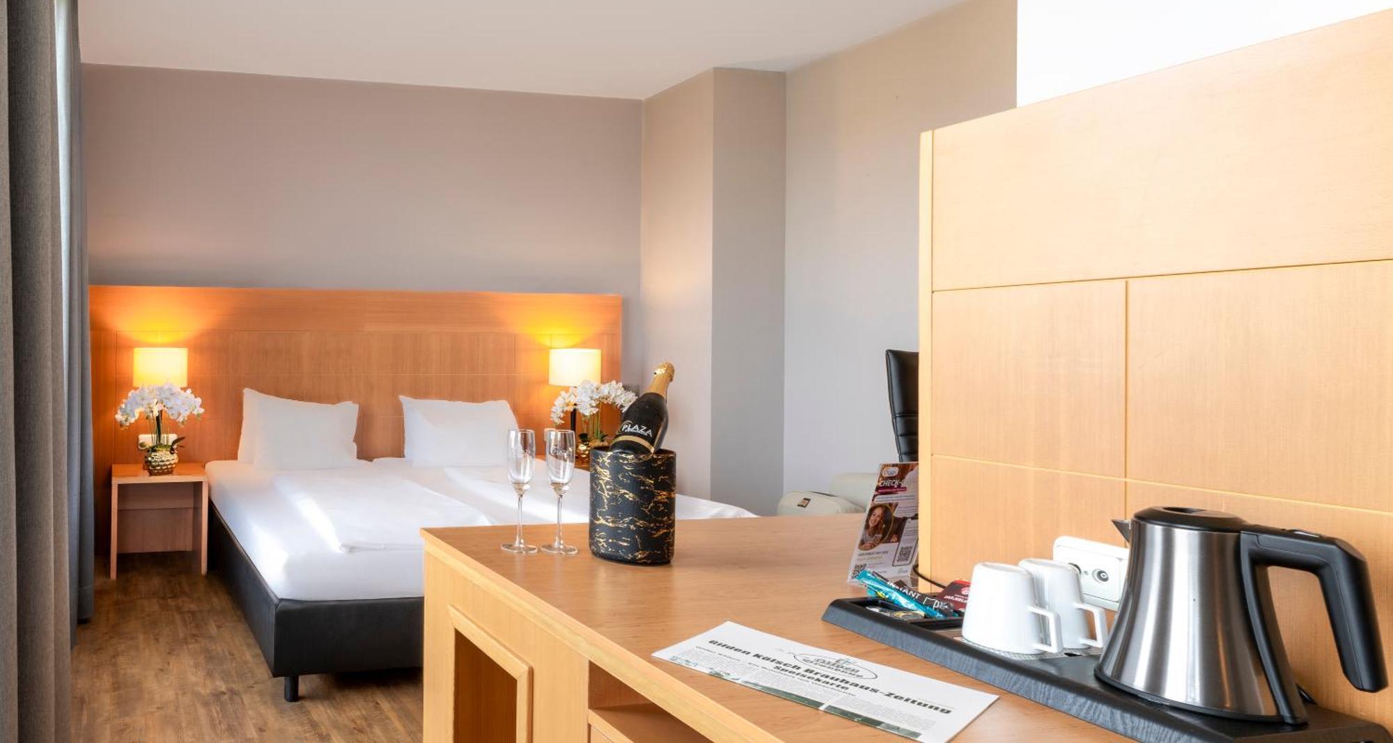 Plaza Premium Koeln Hotel Eksteriør billede
