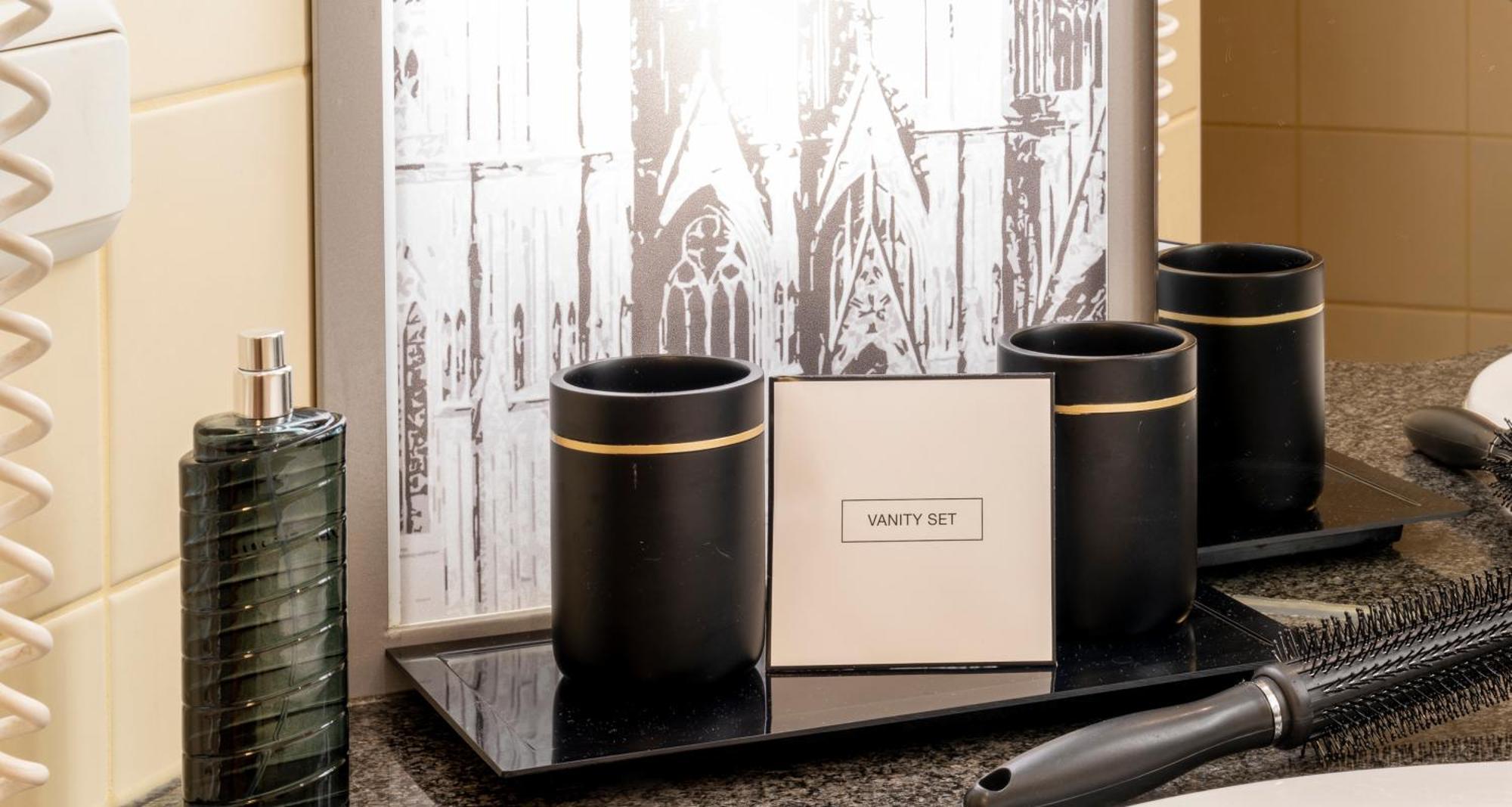 Plaza Premium Koeln Hotel Eksteriør billede